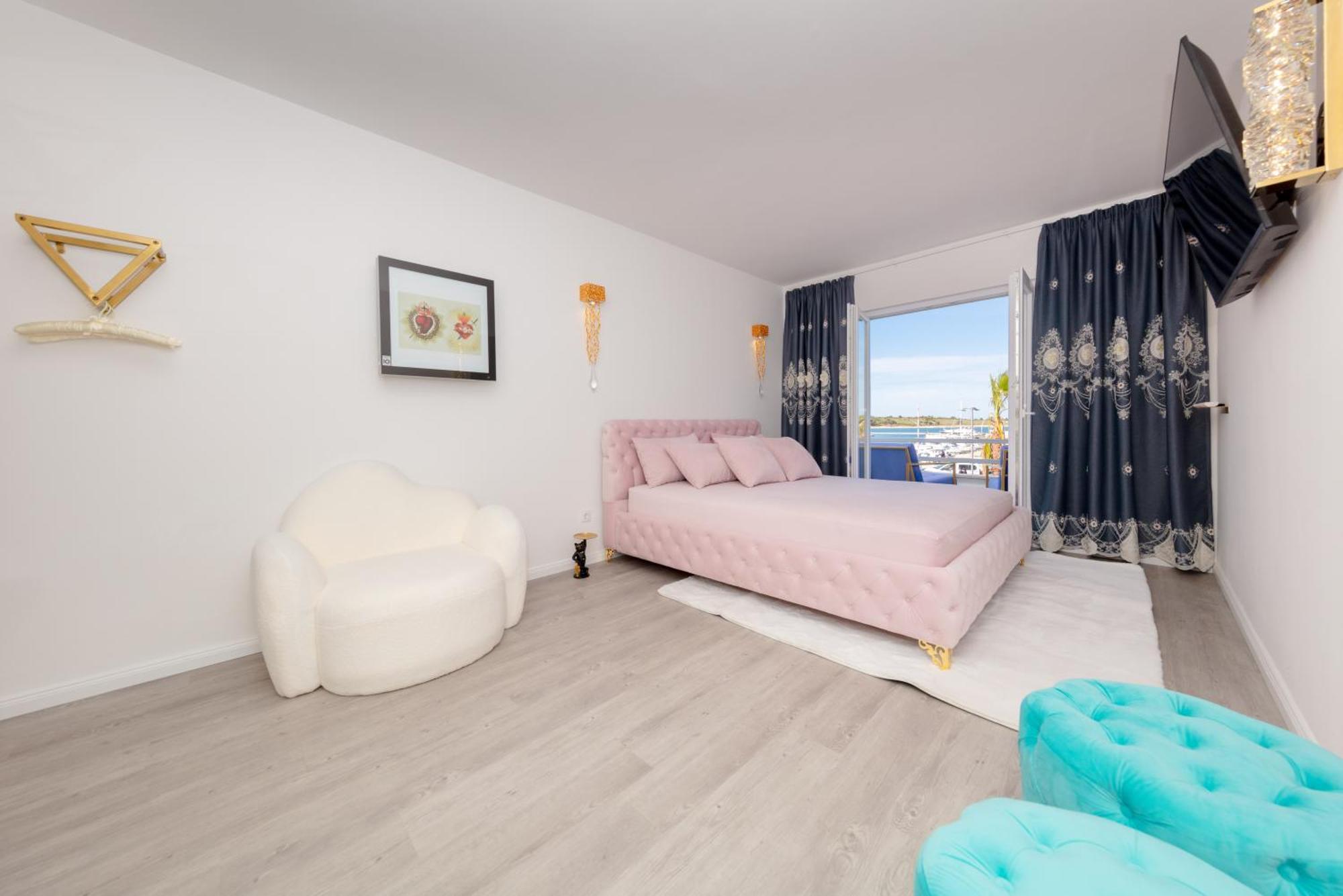Boutique Residence Sundays Novalja Bagian luar foto