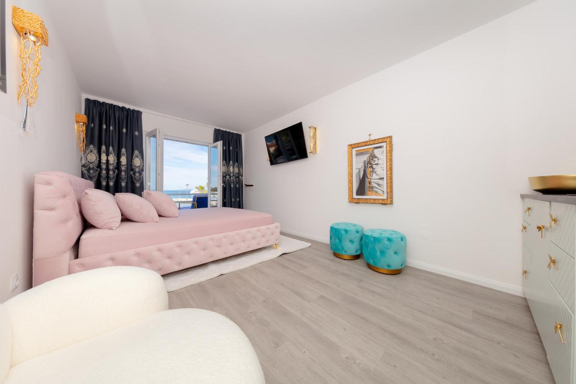 Boutique Residence Sundays Novalja Bagian luar foto