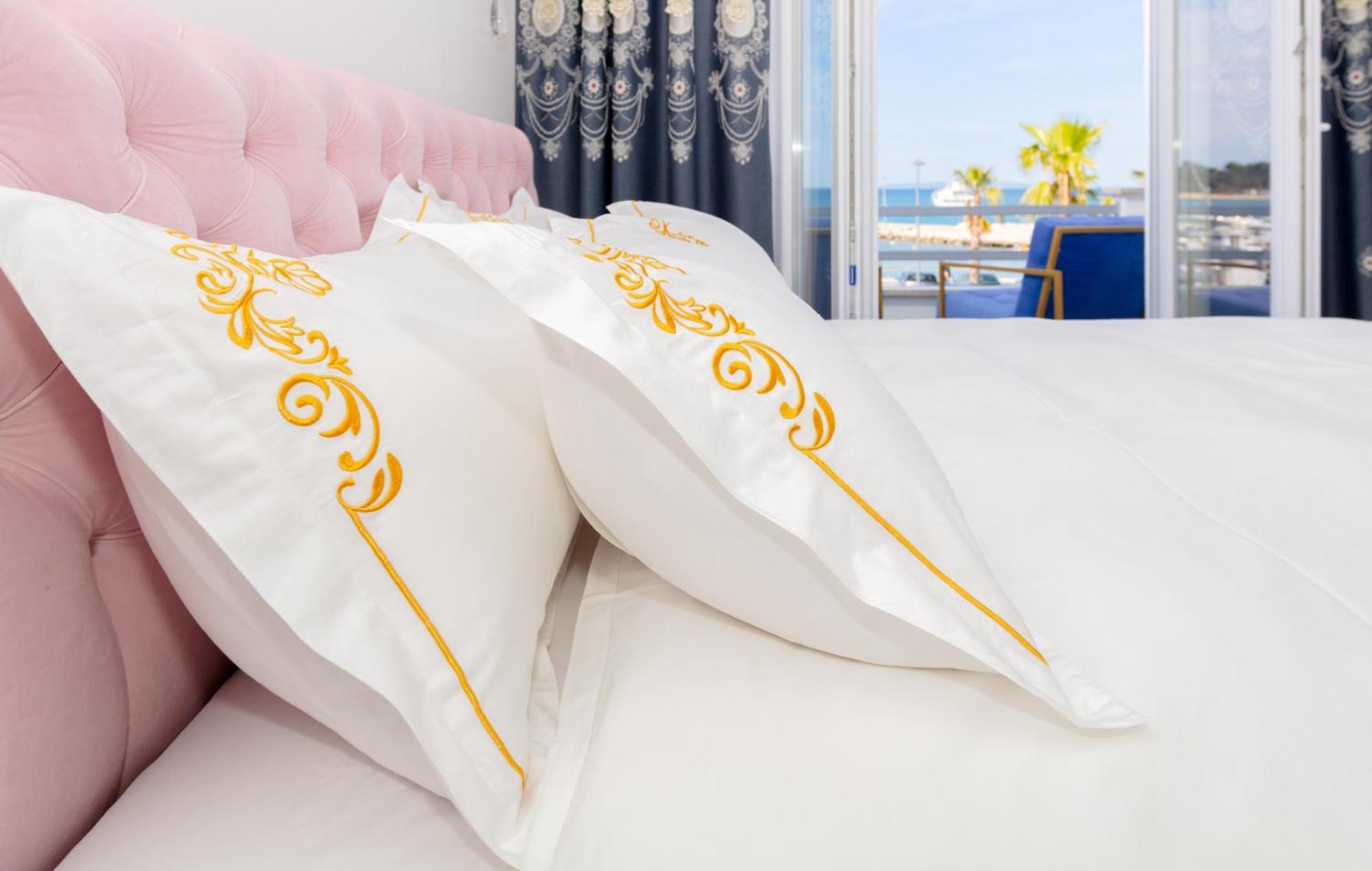 Boutique Residence Sundays Novalja Bagian luar foto