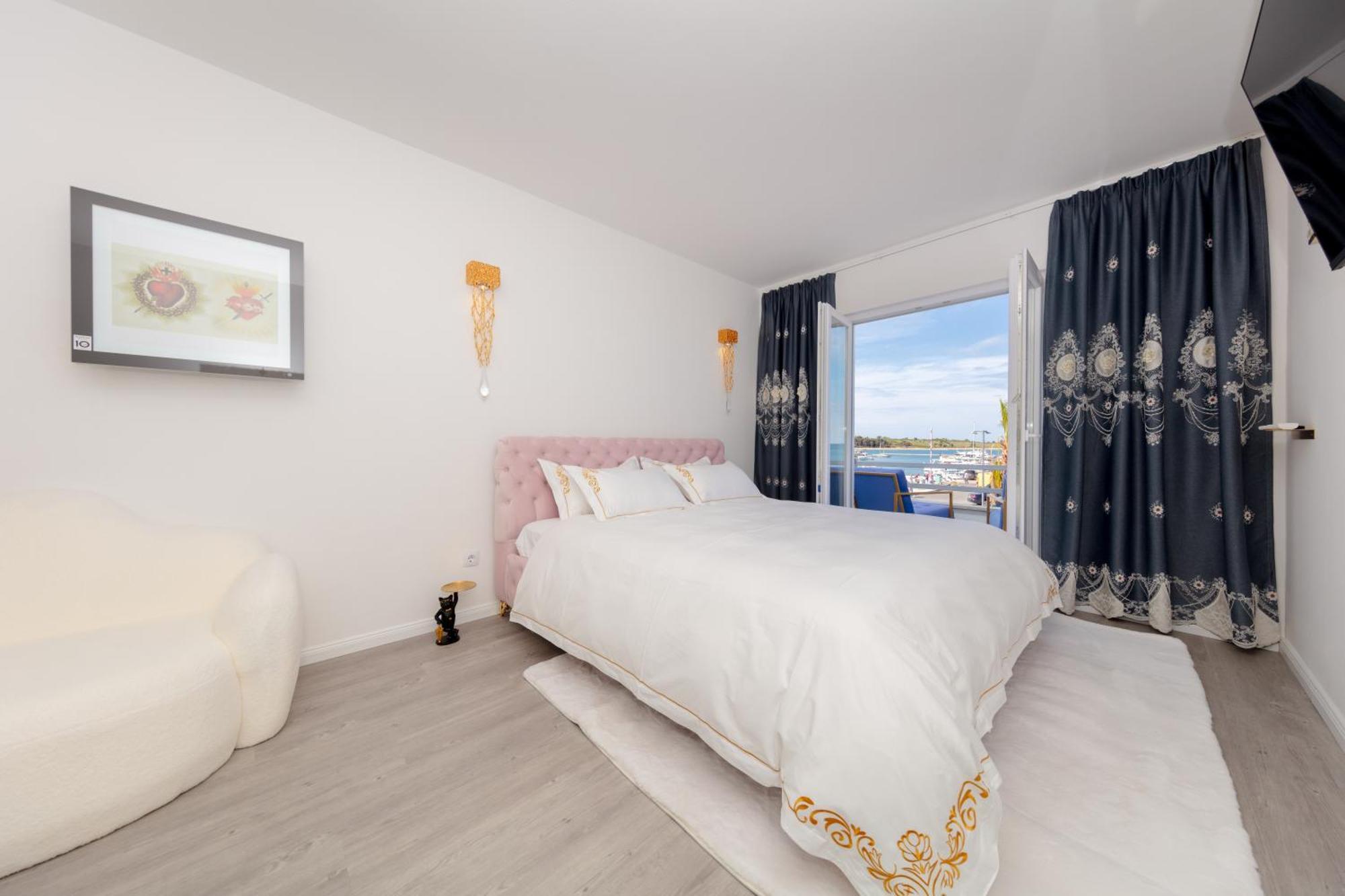 Boutique Residence Sundays Novalja Bagian luar foto